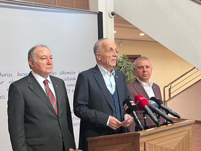 Kamuda çalışan 700 bin işçi için zam pazarlığı başladı
