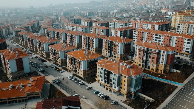 İlber Ortaylı'dan yabancılara konut satışına eleştiri!