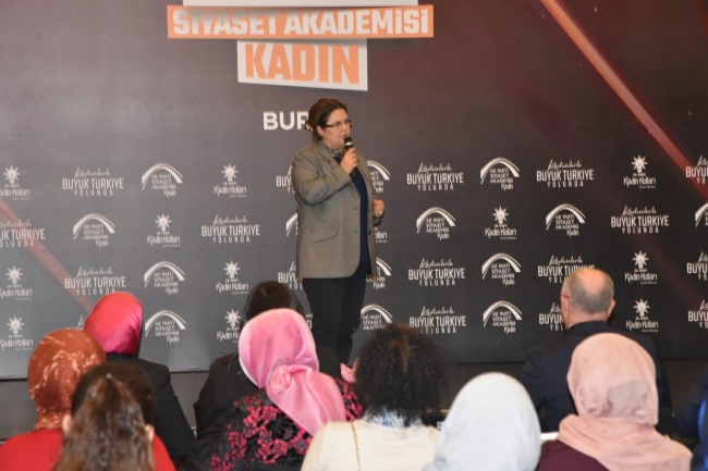 Siyaset Akademisi’nde ders zili son kez çaldı