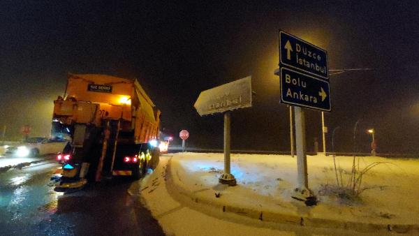 Bolu Dağı'nda kar yağışı başladı: Sürücülere kritik uyarı!