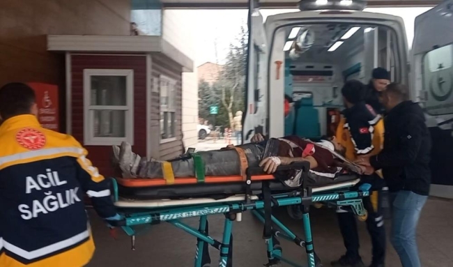 Bursa'da site inşaatından kardeşinin üzerine düştü!
