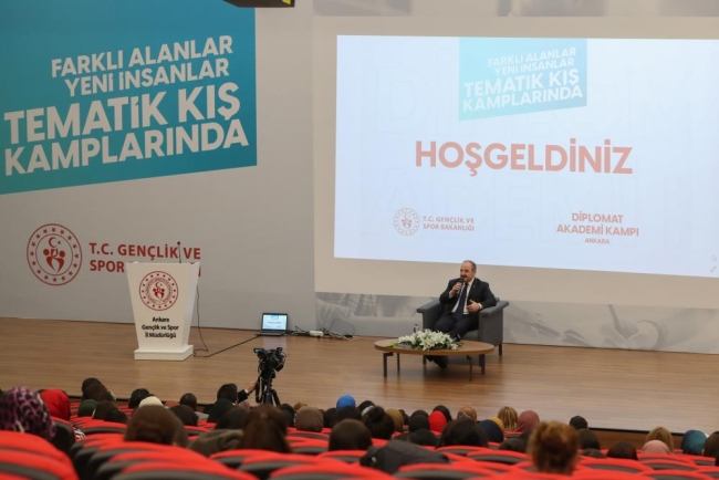 Bakan Varank: İHA ve SİHA'larımızı satın alabilmek için ülkeler sırada