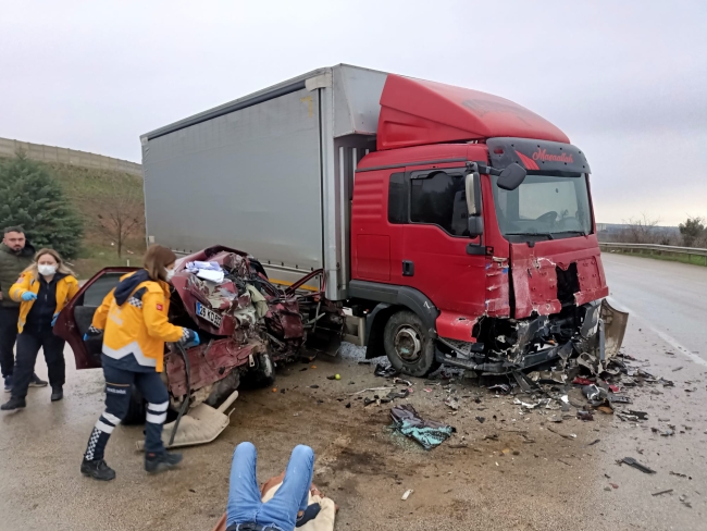 Bursa'da düğün yolunda can alan kaza! 5 ölü 1 yaralı