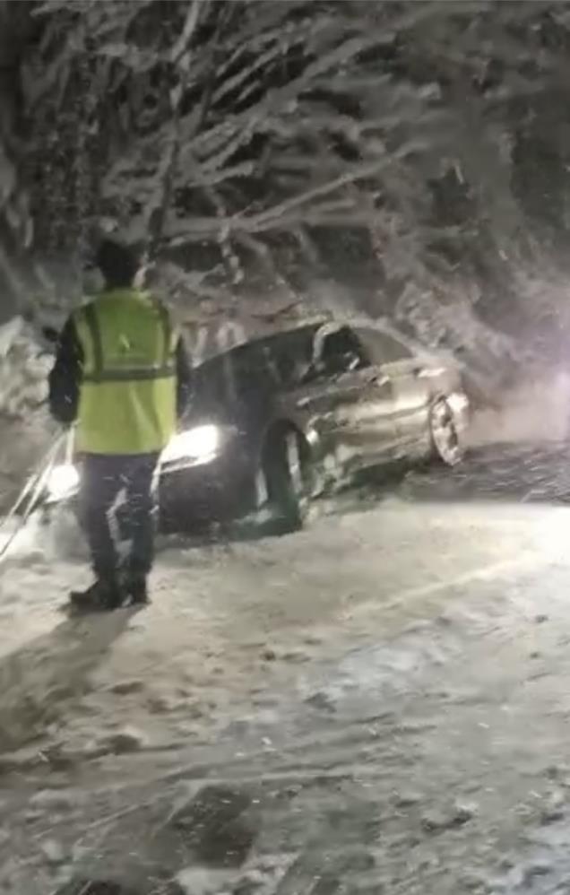 Bursa'da karda mahsur kaldılar