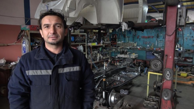 Ömrünü bu tutkuya adadı: Başka araç tamir etmiyor