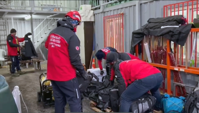 Osmangazi Belediyesi’nden 38 kişilik arama kurtarma ekibi yola çıktı