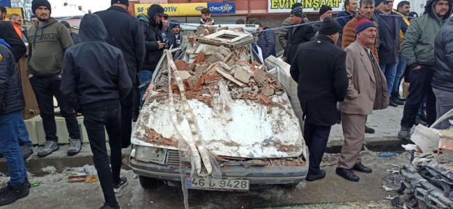Kahramanmaraş'ta son durum: En az 300 bina yıkıldı