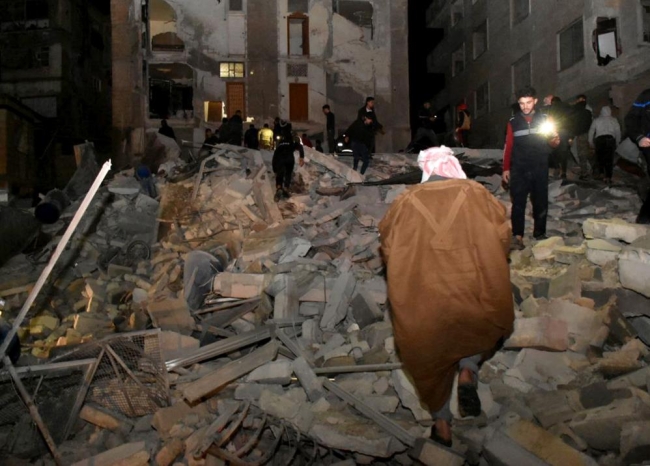 Suriye'de bilanço ağırlaşıyor: 403 ölü, bin 284 yaralı