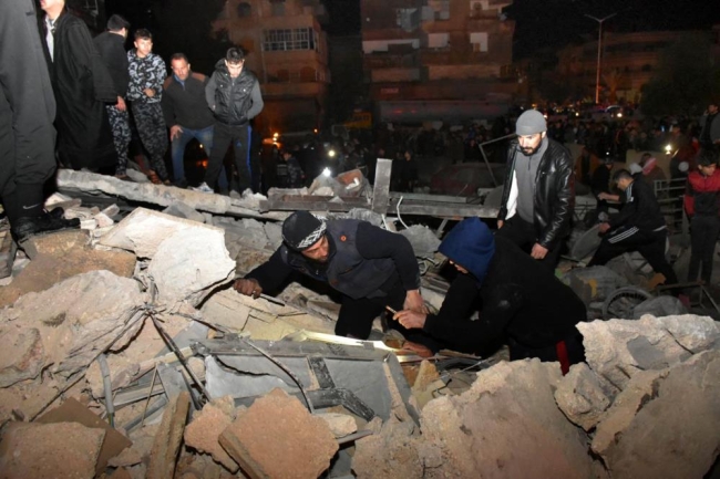 Suriye'de bilanço ağırlaşıyor: 403 ölü, bin 284 yaralı