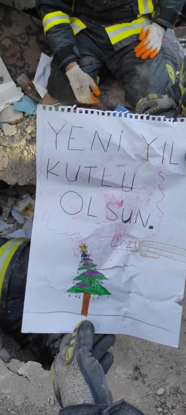 Bir çocuğun yazdığı not yürek yaktı