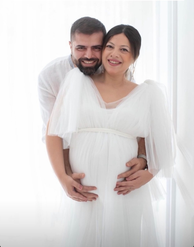 10 aylık bebekleriyle enkazda cesetleri çıkarıldı