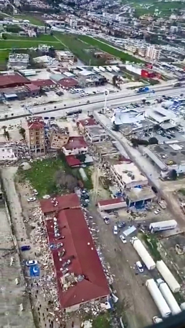 Hatay’da depremin ağır bilançosu havadan görüntülendi