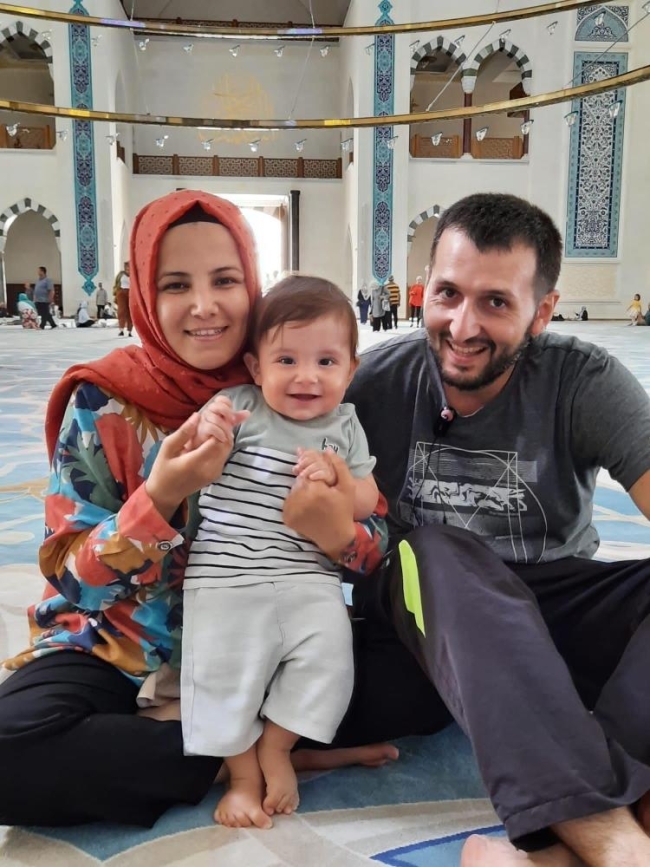 Enkaz altında can verdiler: Onlardan geriye mutluluk dolu fotoğrafları kaldı