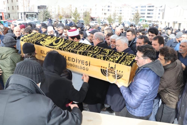 Eşi ve çocuğu kurtuldu fakat o kurtulamadı...
