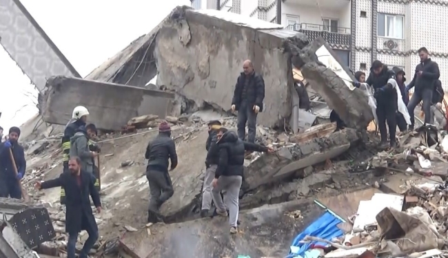 'Yine deprem olacak' diyerek hırsızlık yapmaya çalıştılar