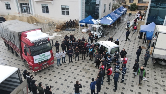 Bursa'dan deprem bölgesine 15 TIR daha yola çıktı