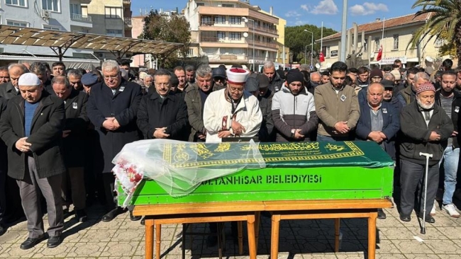Depremde hayatını kaybeden Büşra öğretmene acı veda