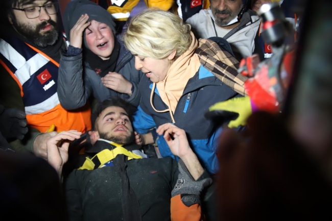 94 saat sonra Adnan’ı kurtaran ekip lideri o anları anlattı