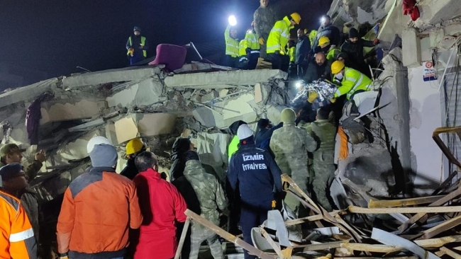 98 saat sonra kurtarılan kız çocuğunun ilk sözleri hem güldürdü, hem ağlattı