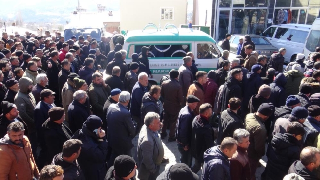 Depremde yaşamını yitiren Karamanlı genç hakim toprağa verildi