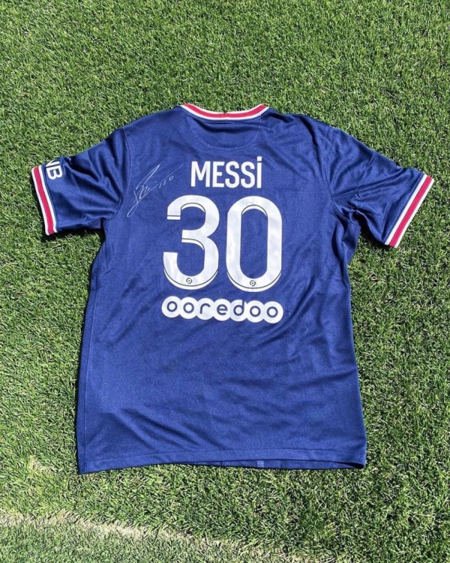 Messi’den Türkiye için bağış