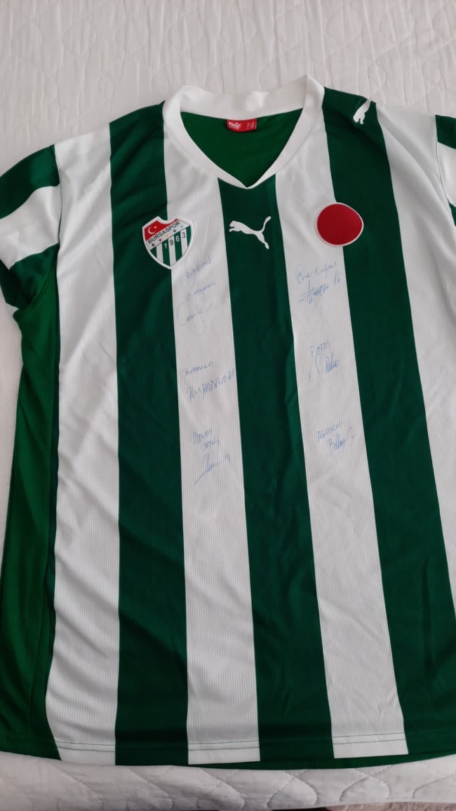 Bursasporlular efsane formalarını satıyor