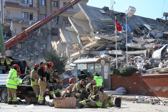 Acı gerçek ortaya çıktı: "Binalarda deniz kumu kullanılmış"