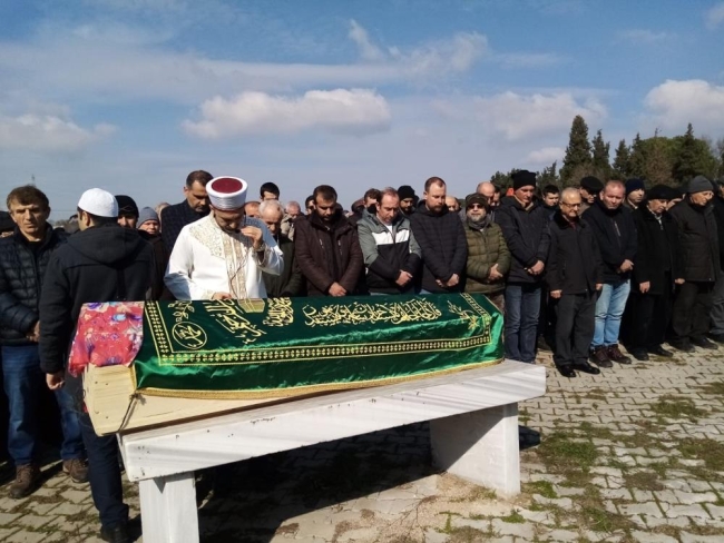 Depremde vefat eden Öğretmen Gümüş, toprağa verildi