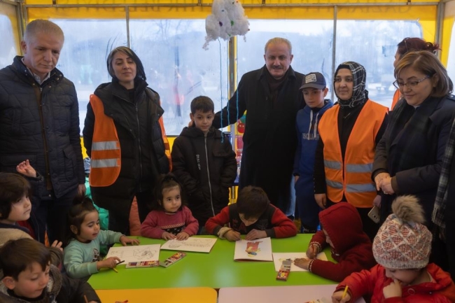 TBMM Başkanı Şentop'tan çadır kent ziyareti