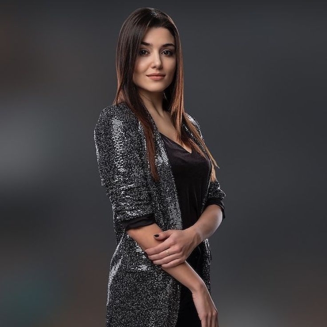 Hande Erçel’den deprem açıklaması