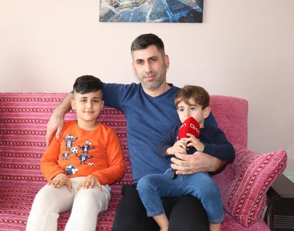 Hataylı depremzede: 2 metre mesafedeki çocuklarıma ulaşamadım