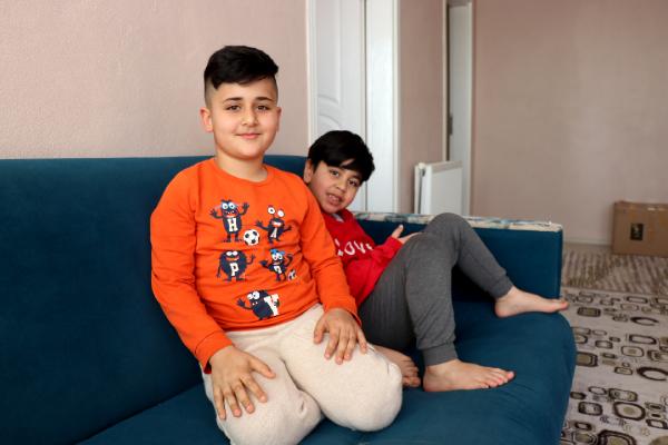 Hataylı depremzede: 2 metre mesafedeki çocuklarıma ulaşamadım