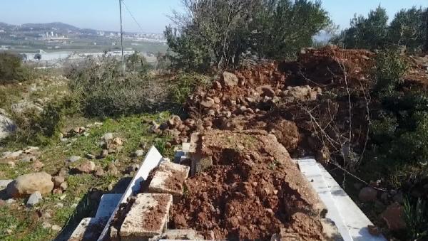 Deprem köyü ortadan ikiye böldü!