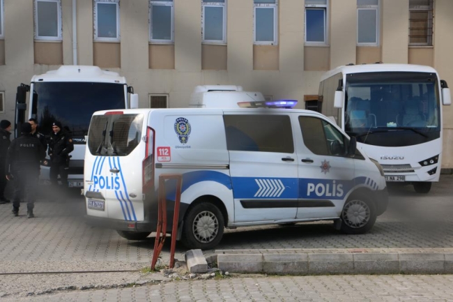 Yıkılan binaların sorumluları adliyede
