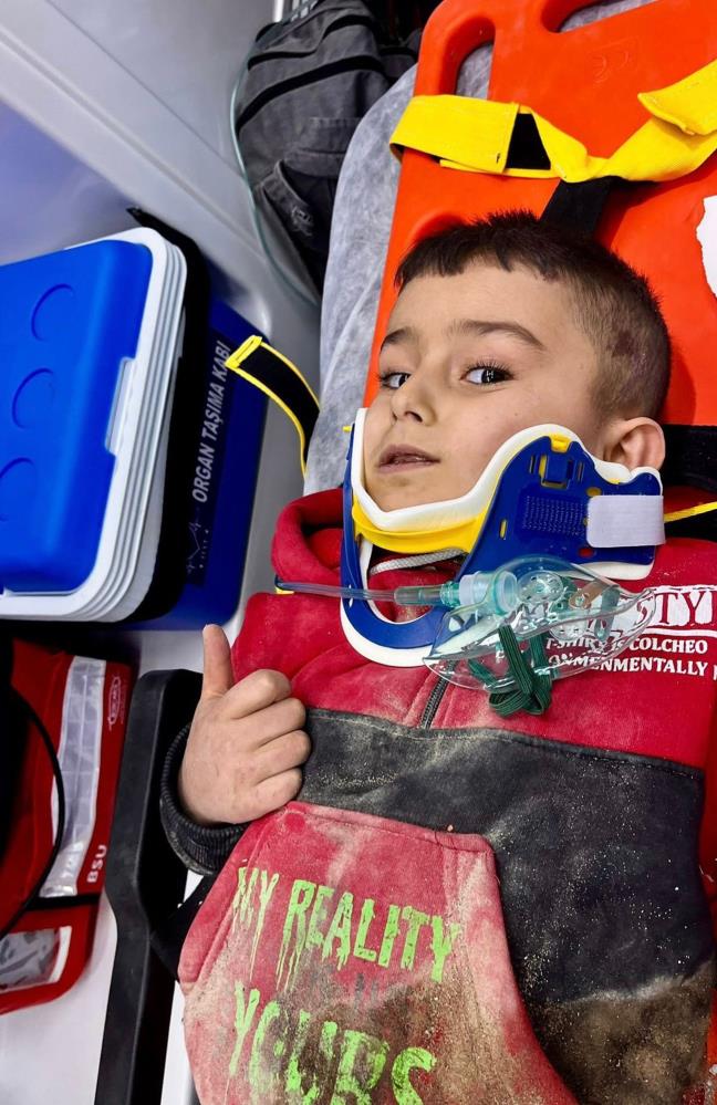 Popun kraliçesi Madonna'dan bağış çağrısı
