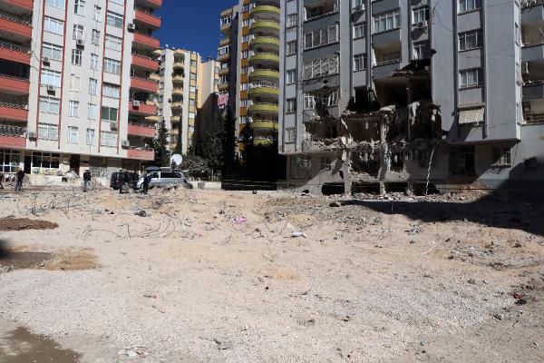 Adana’da enkaz kaldırıldı: Geriye sadece acı kaldı