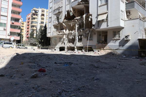 Adana’da enkaz kaldırıldı: Geriye sadece acı kaldı