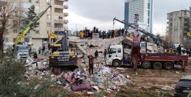 Yıkılan binalar soruşturmasında 14 kişiden 3'ü hayatını kaybetti