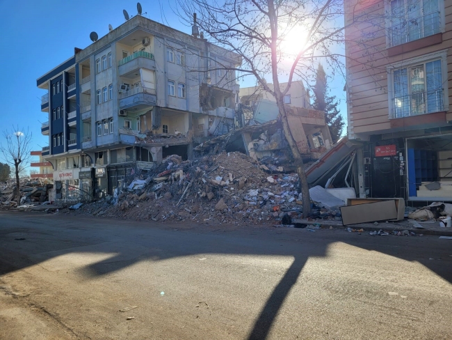İMO Bursa şubesi üyeleri hasar tespiti için Adıyaman'da