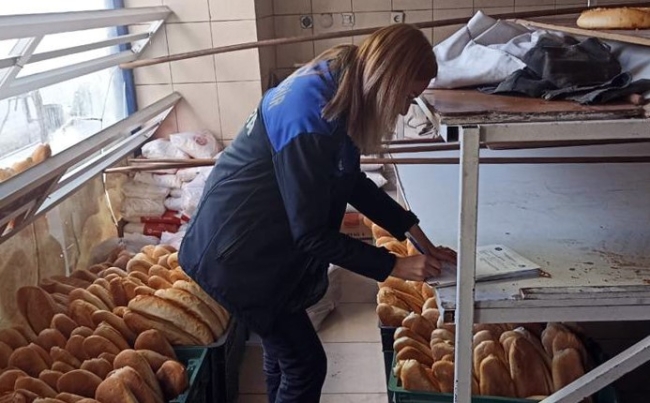Fahiş fiyat, etiket ve gramaj denetimi devam ediyor