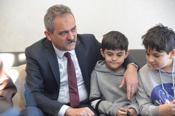 Bakan Özer: Nakil sürecini hafta sonu başlatacağız