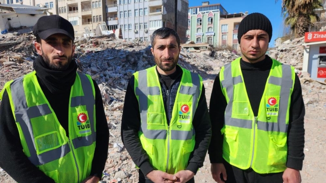 Depremin simgesi olan Beşirli: “Evsizlik nedir biliyoruz”