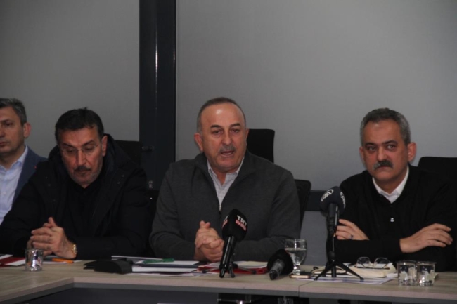 Bakan Çavuşoğlu: "Deprem bölgelerini ayağa kaldırmamız gerekiyor"