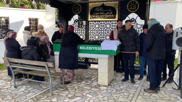 TEM'de lastik değiştirirken canından olan arkadaşlara acı veda