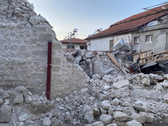 700 yıllık Meryem Ana Ortodoks Kilisesi depremde yıkıldı