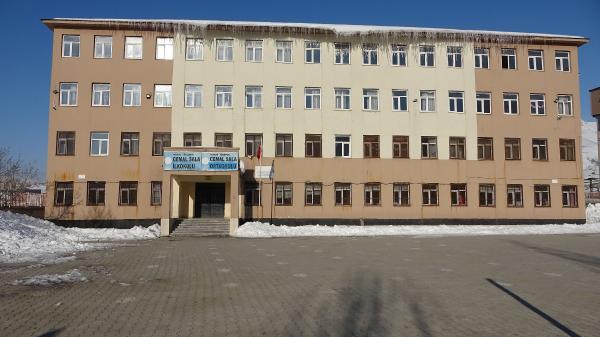 Bir ilde daha 3 okul, 'deprem riski' nedeniyle tahliye edildi