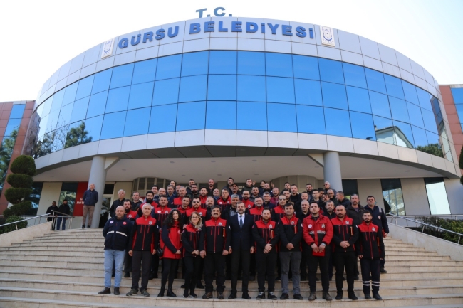 Afete koşan Bursa ekibi kente döndü