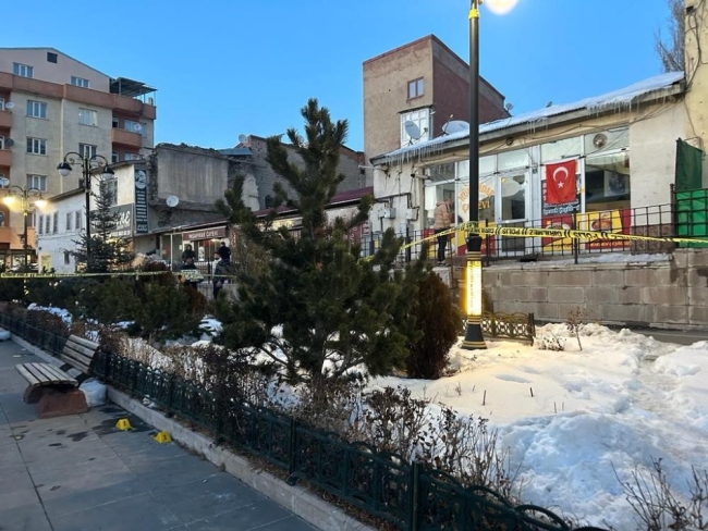 Pompalı tüfekle ateş açıp kaçtılar