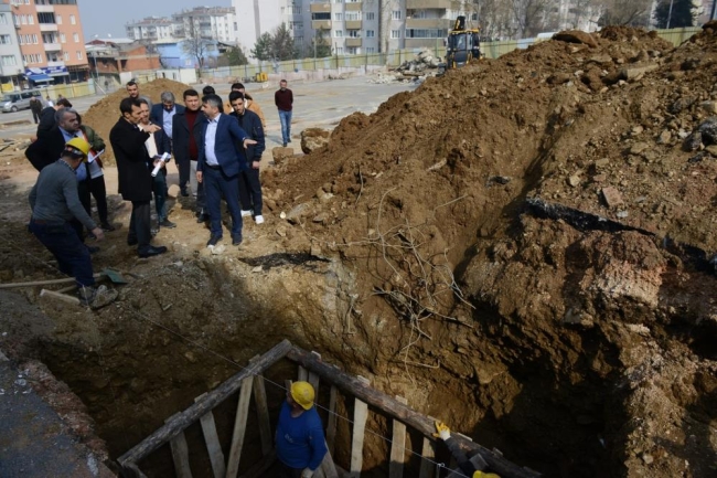 Bursa Yıldırım Bağlaraltı'na modern pazar yeri