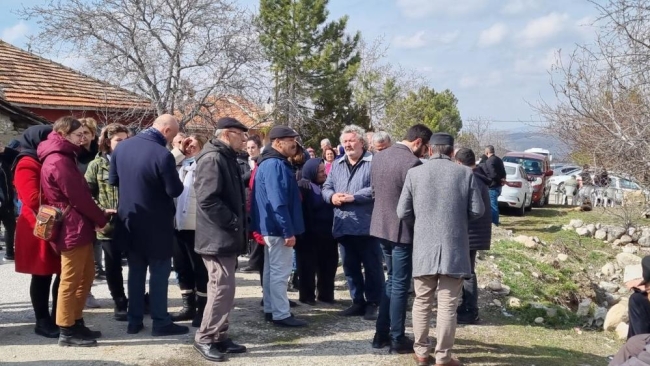 Ünlü yönetmenden annesine duygulandıran veda